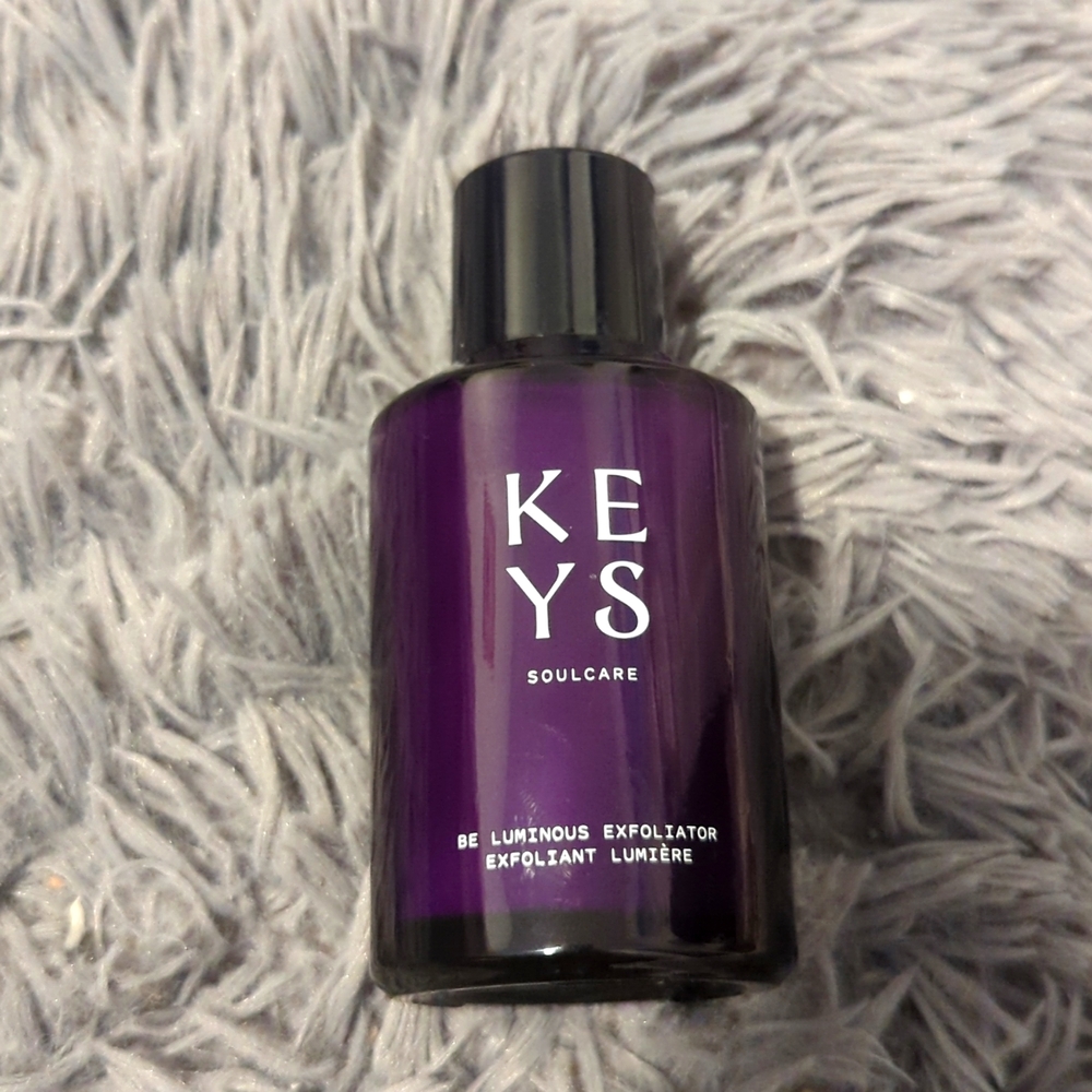 KEYS Soulcare Be Luminous Exfoliator powder